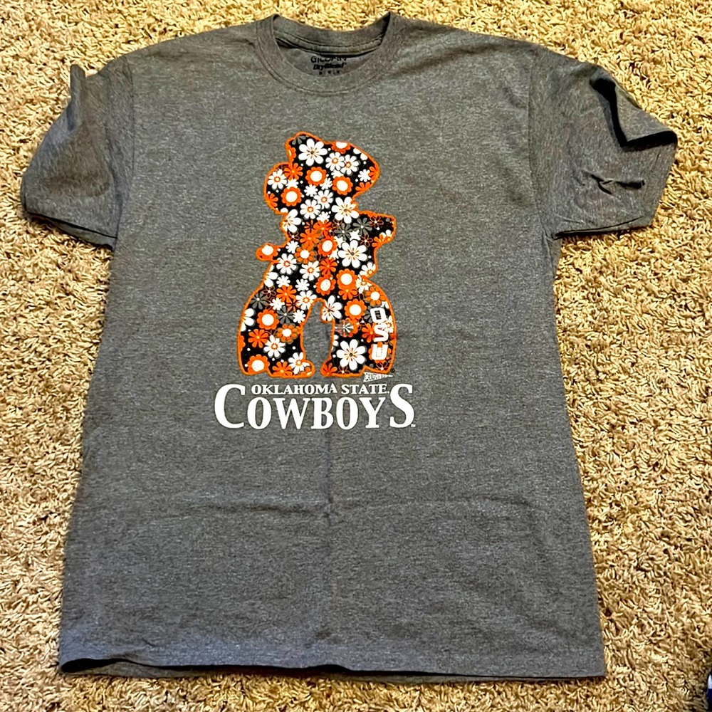 Oklahoma State shirt Size Medium